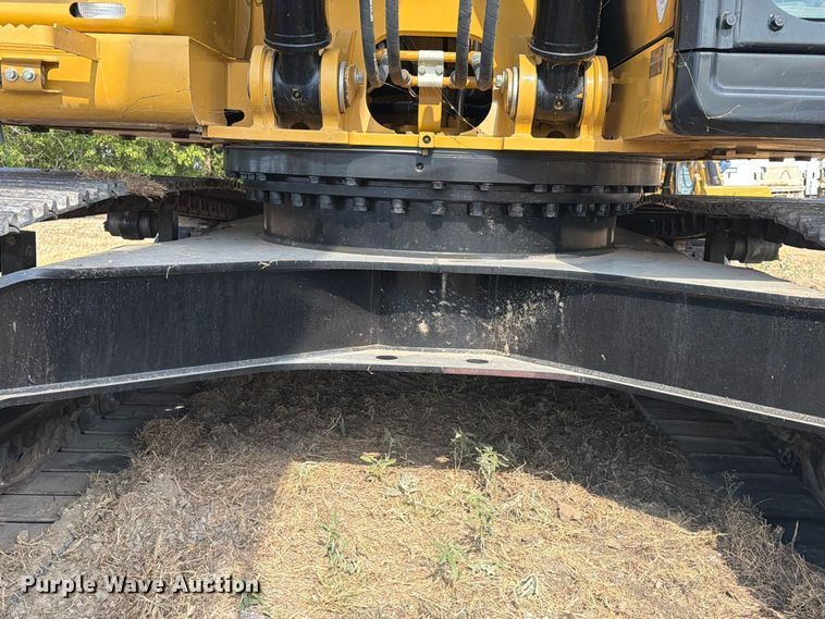 image for item FN3526 2019 Caterpillar 326F L excavator