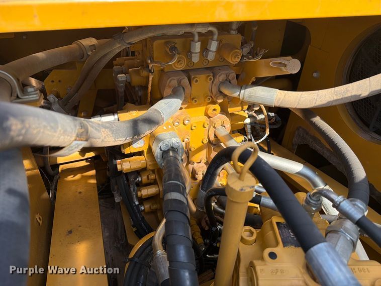 image for item FN3526 2019 Caterpillar 326F L excavator