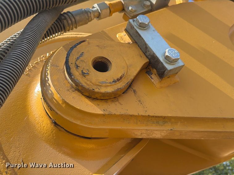 image for item FN3526 2019 Caterpillar 326F L excavator