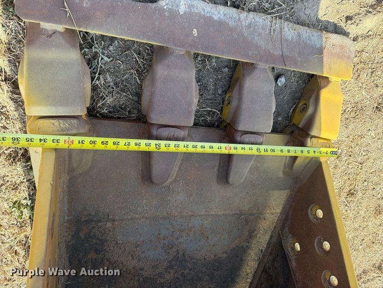 image for item FN3526 2019 Caterpillar 326F L excavator