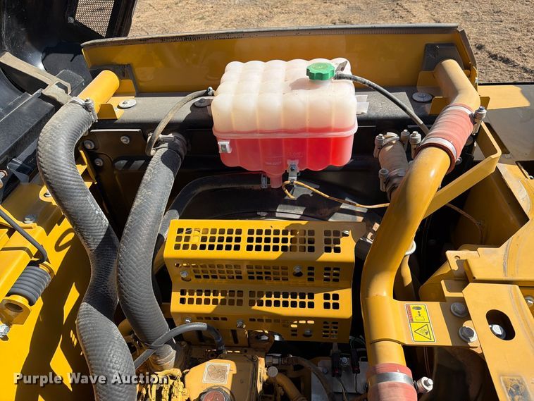 image for item FN3526 2019 Caterpillar 326F L excavator