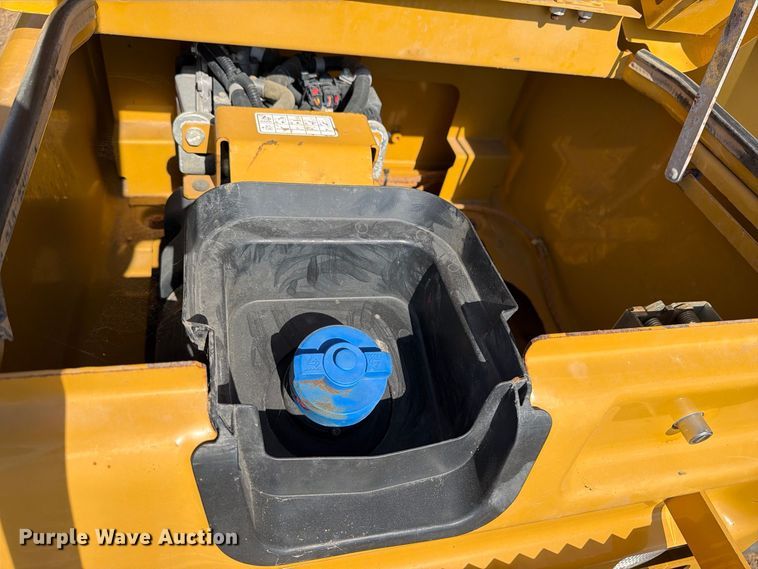 image for item FN3526 2019 Caterpillar 326F L excavator