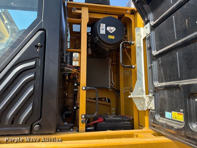 image for item FN3526 2019 Caterpillar 326F L excavator