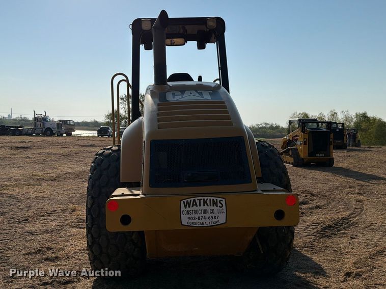 2004 Caterpillar CP-563E