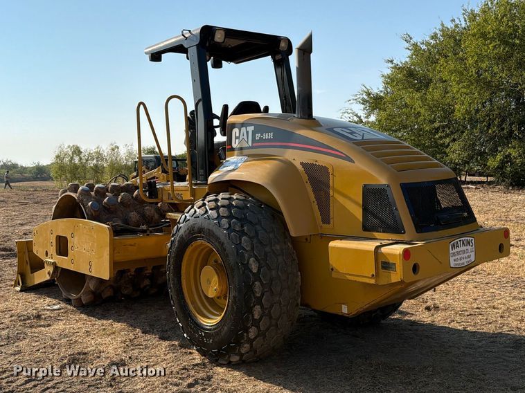 2004 Caterpillar CP-563E