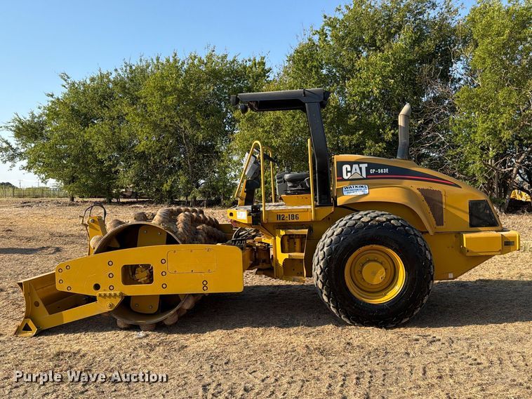2004 Caterpillar CP-563E