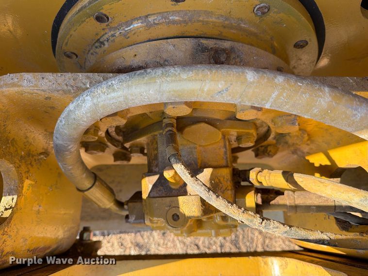 2004 Caterpillar CP-563E