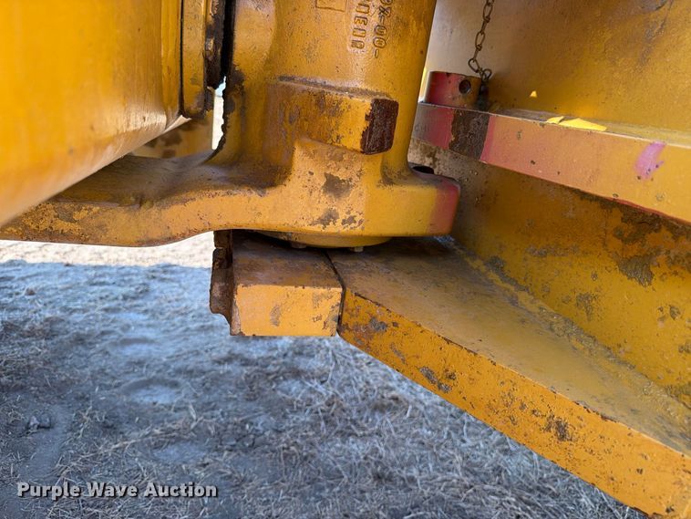 2004 Caterpillar CP-563E