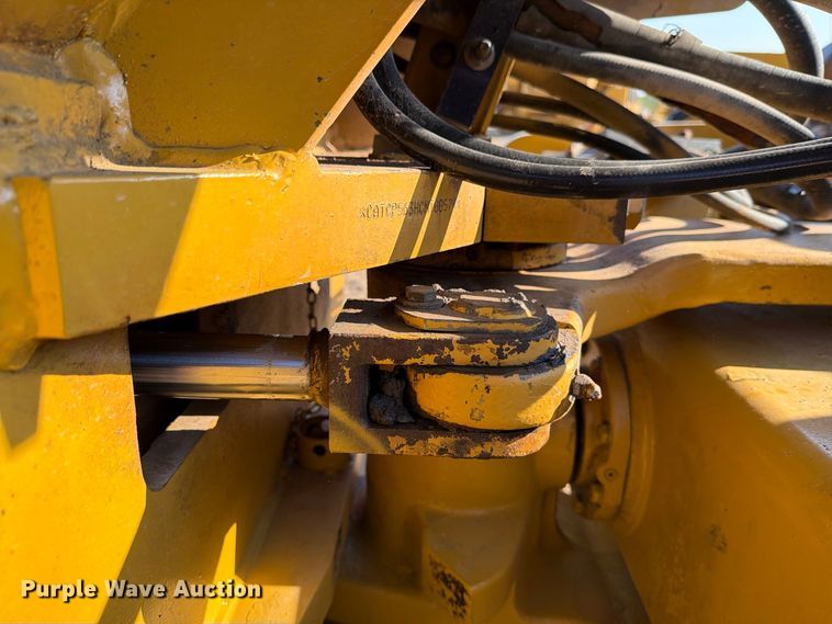 2004 Caterpillar CP-563E