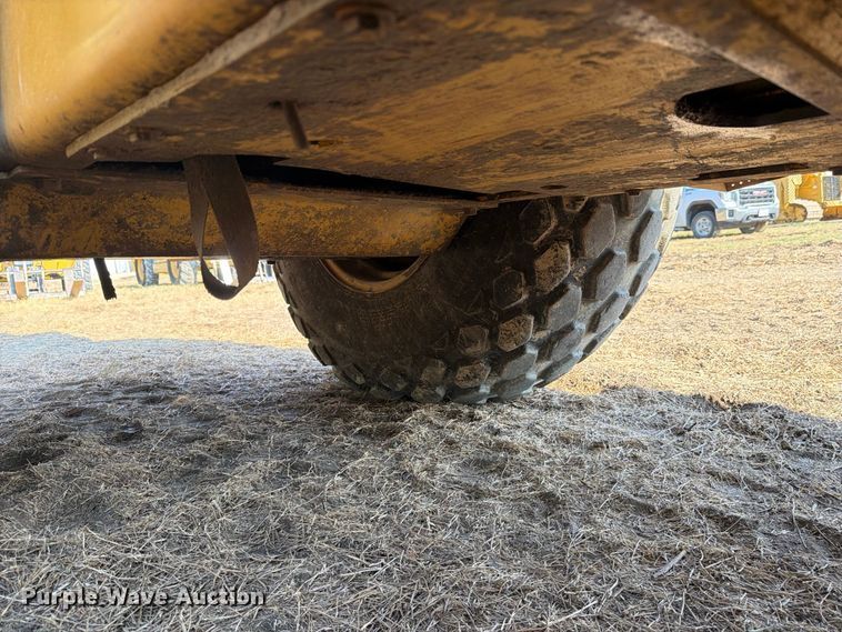 2004 Caterpillar CP-563E