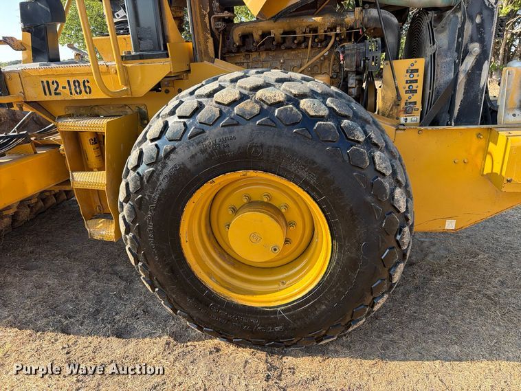 2004 Caterpillar CP-563E