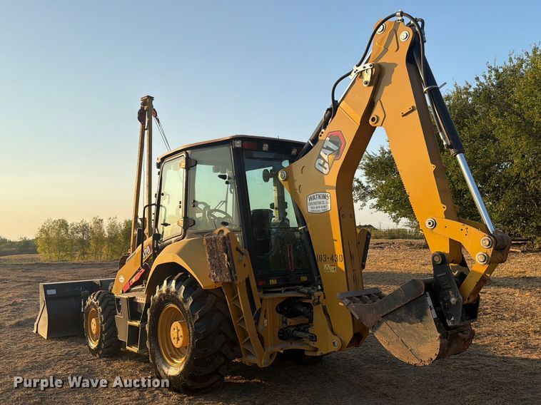 2022 Caterpillar 420IT