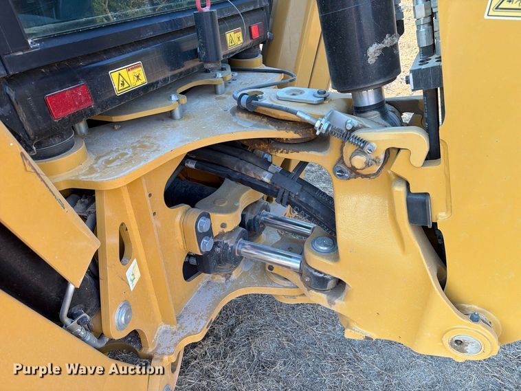 2022 Caterpillar 420IT