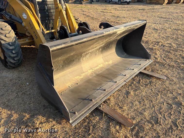 2022 Caterpillar 420IT