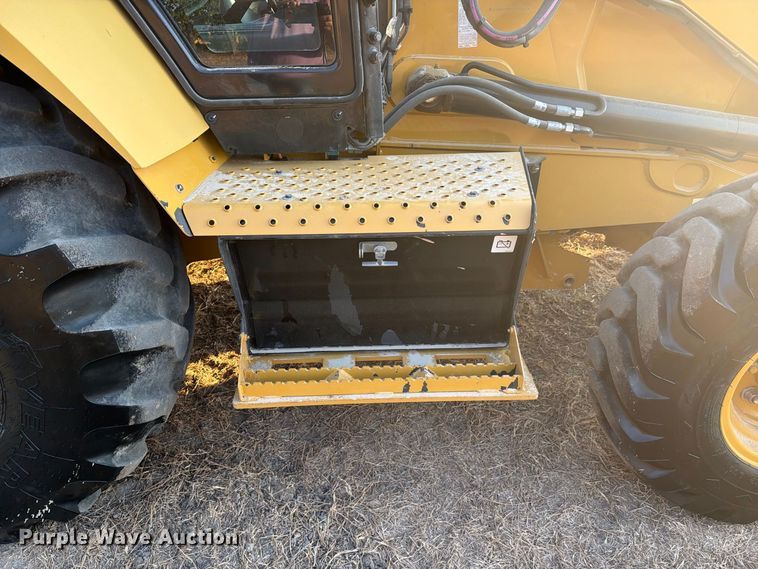 2022 Caterpillar 420IT