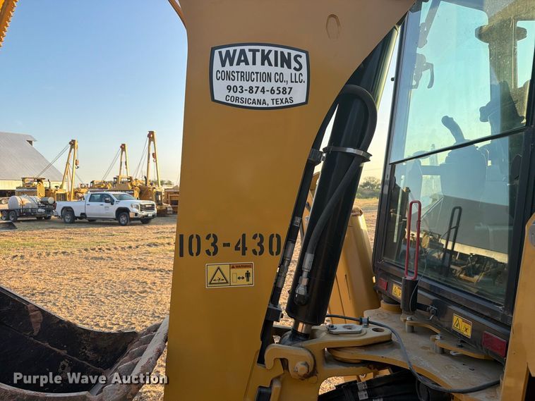 2022 Caterpillar 420IT