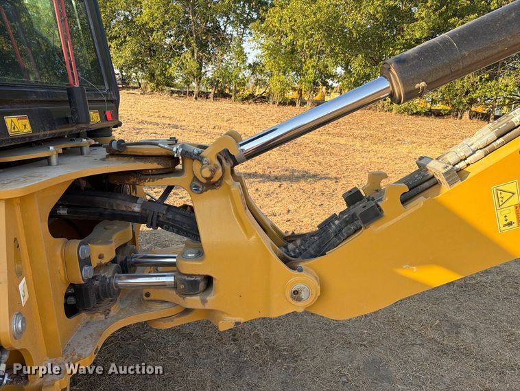 2022 Caterpillar 420IT