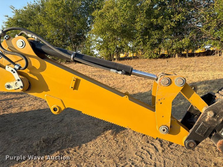 2022 Caterpillar 420IT