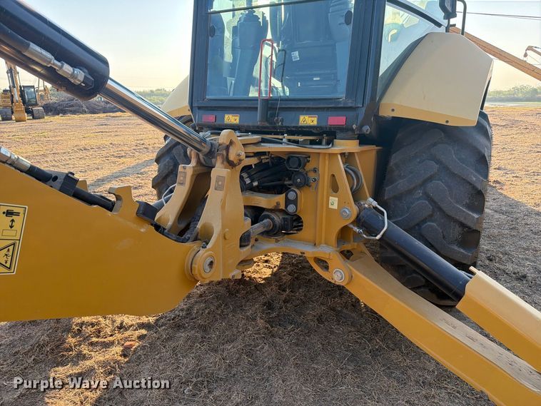 2022 Caterpillar 420IT