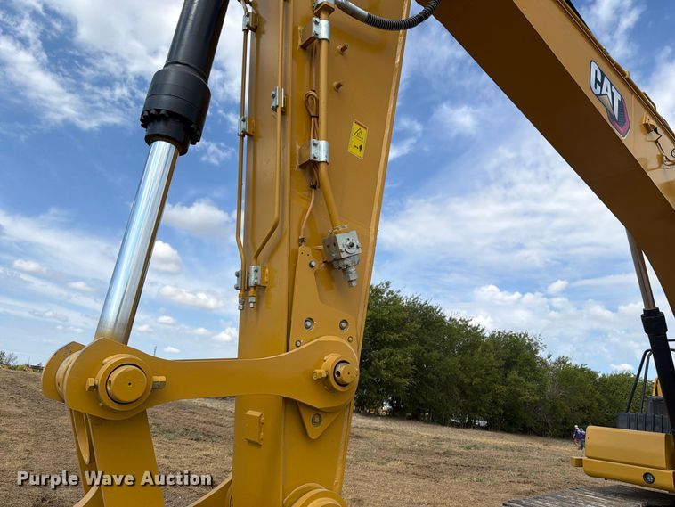 image for item FN3530 2021 Caterpillar 330 excavator