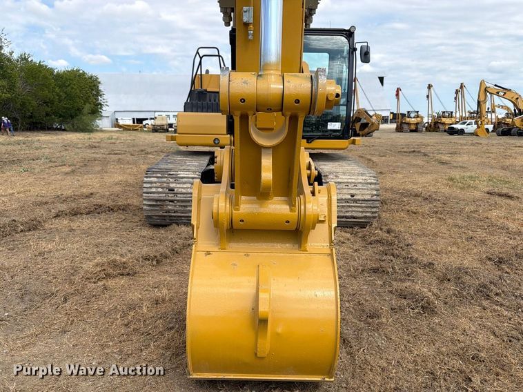 image for item FN3530 2021 Caterpillar 330 excavator