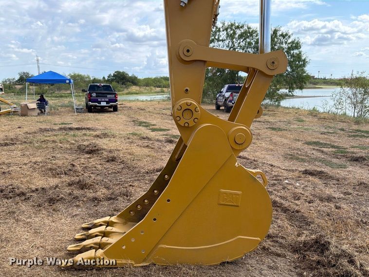 image for item FN3530 2021 Caterpillar 330 excavator