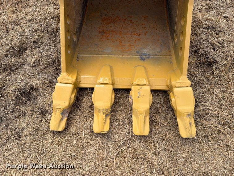 image for item FN3530 2021 Caterpillar 330 excavator