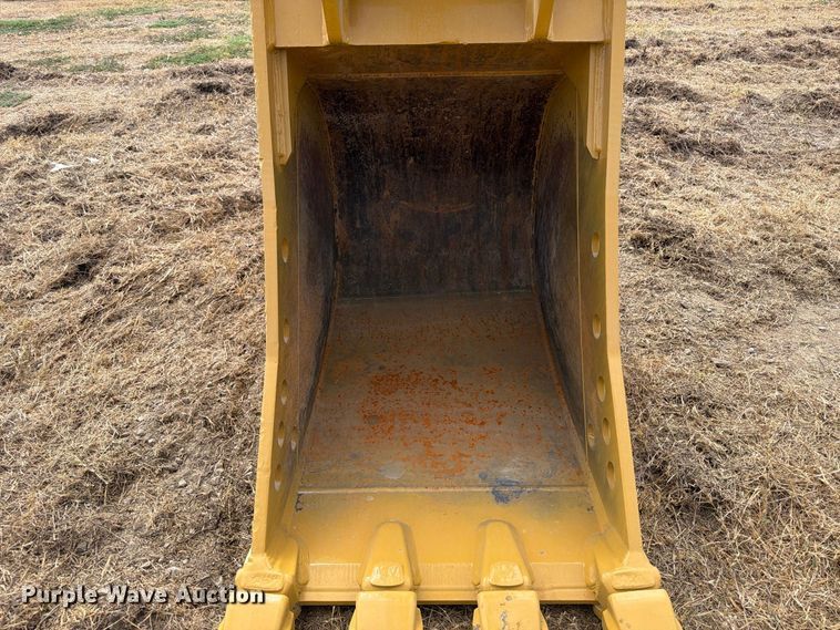 image for item FN3530 2021 Caterpillar 330 excavator