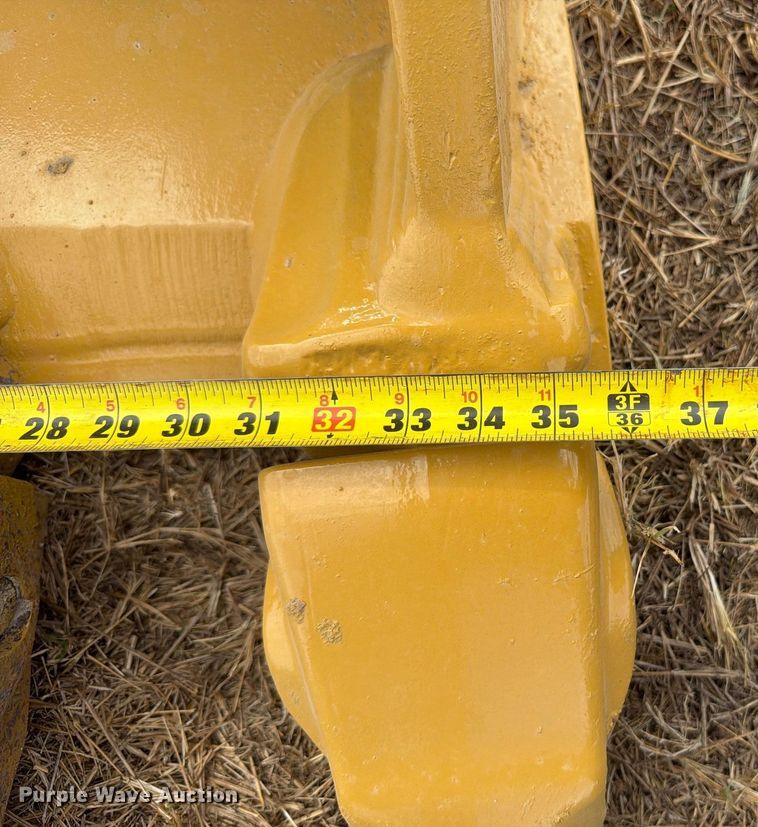 image for item FN3530 2021 Caterpillar 330 excavator