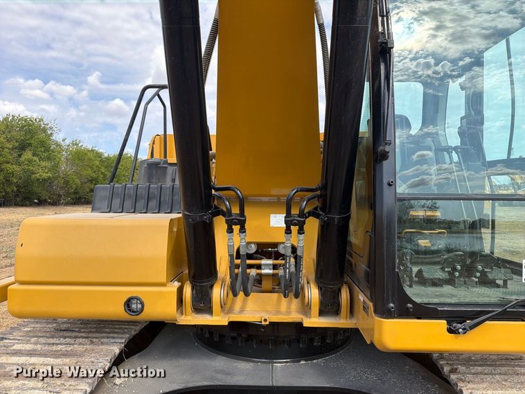 image for item FN3530 2021 Caterpillar 330 excavator