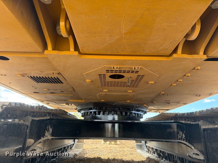 image for item FN3530 2021 Caterpillar 330 excavator