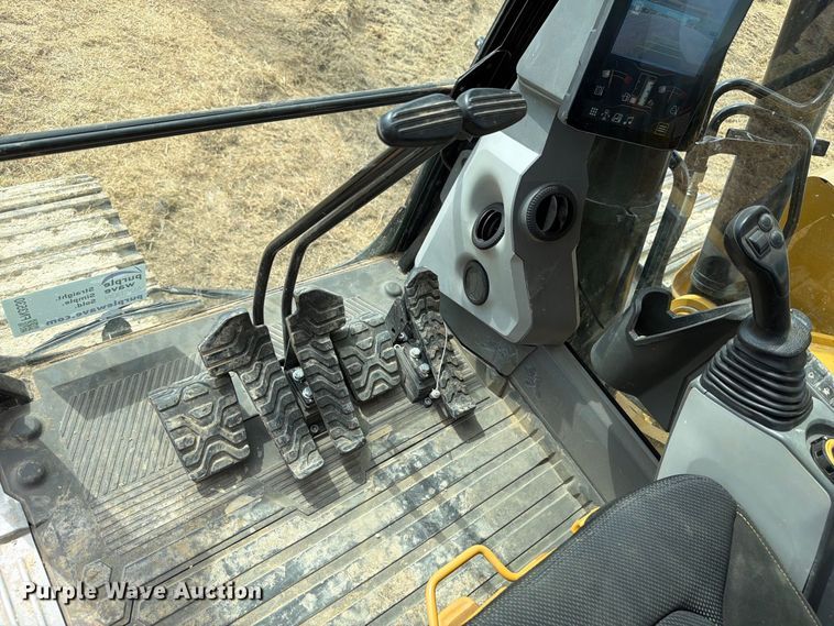 image for item FN3530 2021 Caterpillar 330 excavator