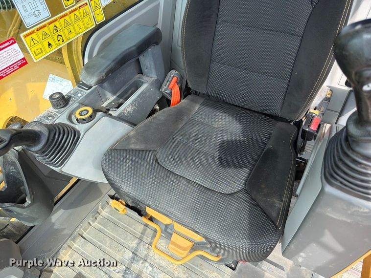image for item FN3530 2021 Caterpillar 330 excavator