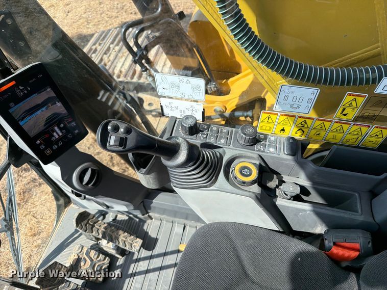 image for item FN3531 2020 Caterpillar 330 GC excavator