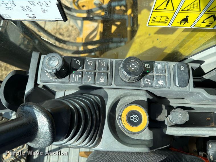 image for item FN3531 2020 Caterpillar 330 GC excavator