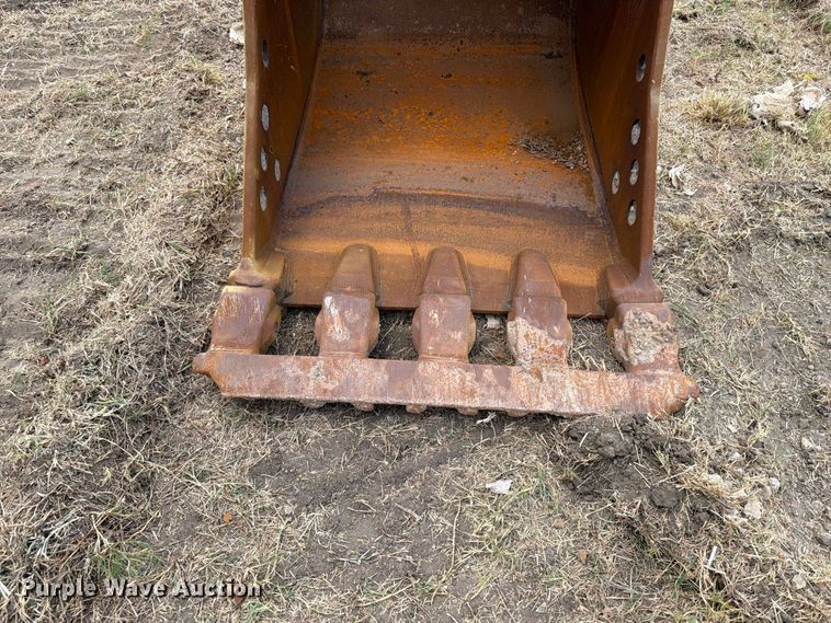 image for item FN3532 2023 Caterpillar 330 TC excavator