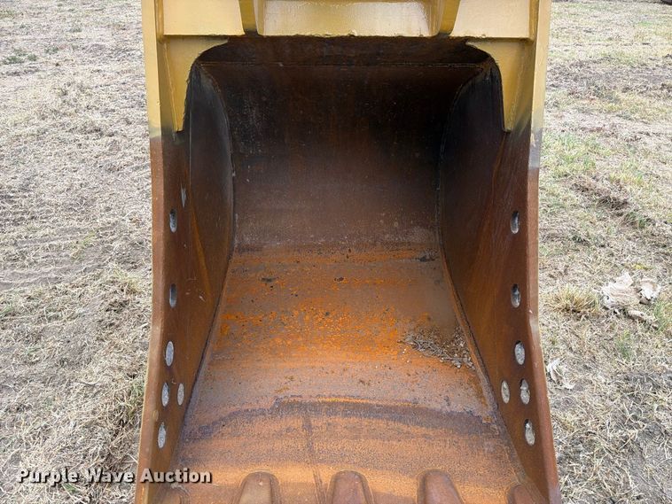 image for item FN3532 2023 Caterpillar 330 TC excavator
