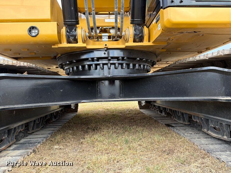 image for item FN3532 2023 Caterpillar 330 TC excavator