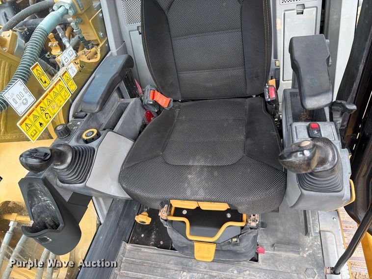 image for item FN3532 2023 Caterpillar 330 TC excavator