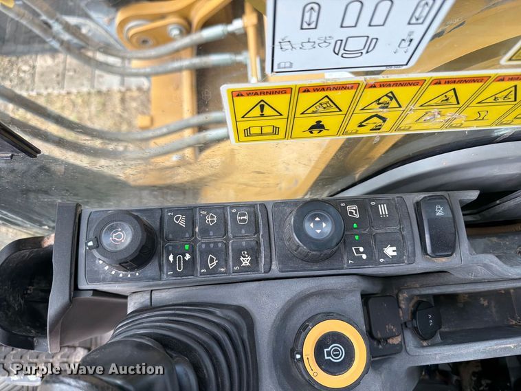 image for item FN3532 2023 Caterpillar 330 TC excavator