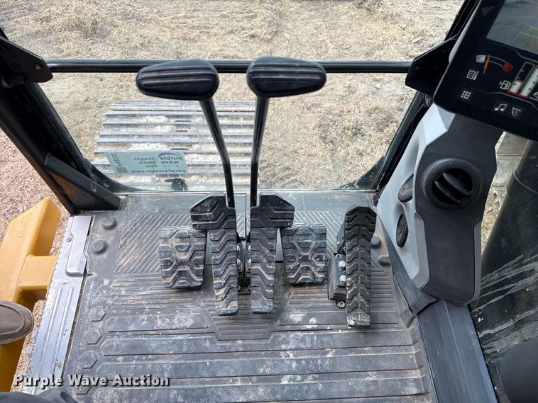 image for item FN3532 2023 Caterpillar 330 TC excavator