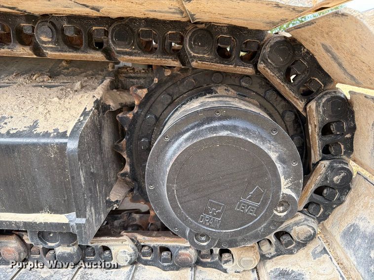 image for item FN3532 2023 Caterpillar 330 TC excavator
