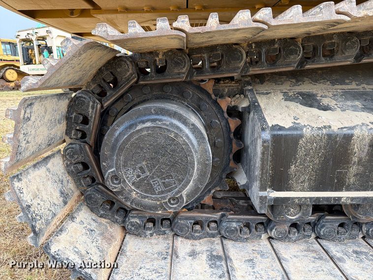 image for item FN3532 2023 Caterpillar 330 TC excavator