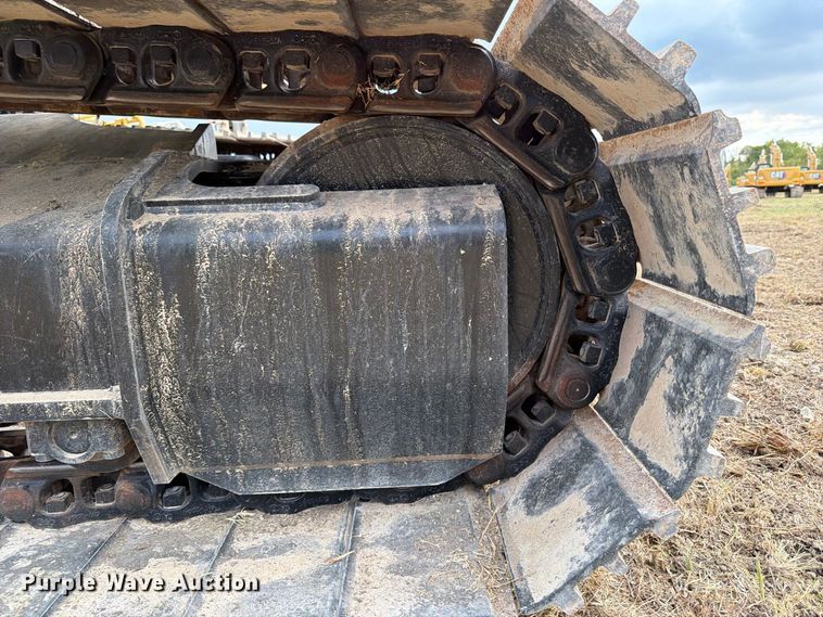 image for item FN3532 2023 Caterpillar 330 TC excavator