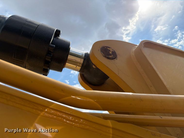 image for item FN3533 2020 Caterpillar 330 GC excavator