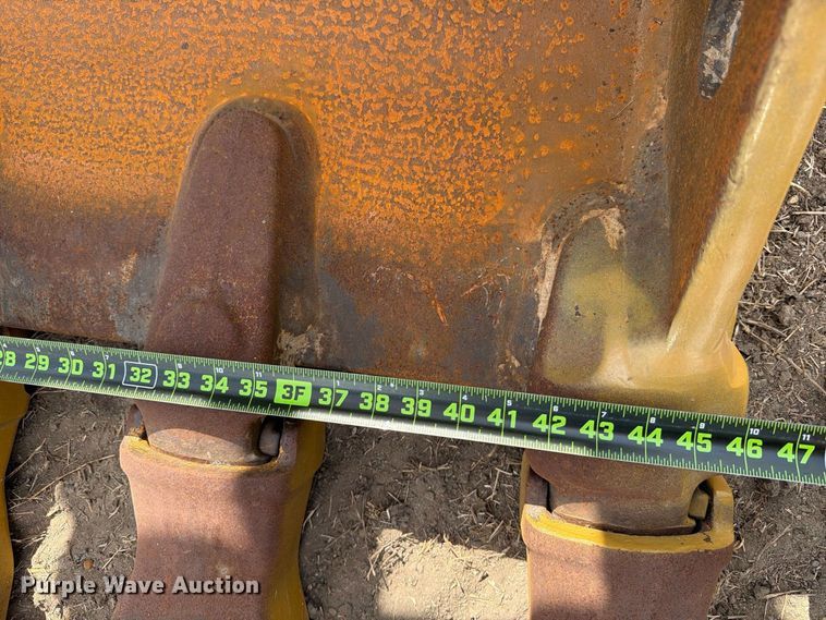 image for item FN3533 2020 Caterpillar 330 GC excavator