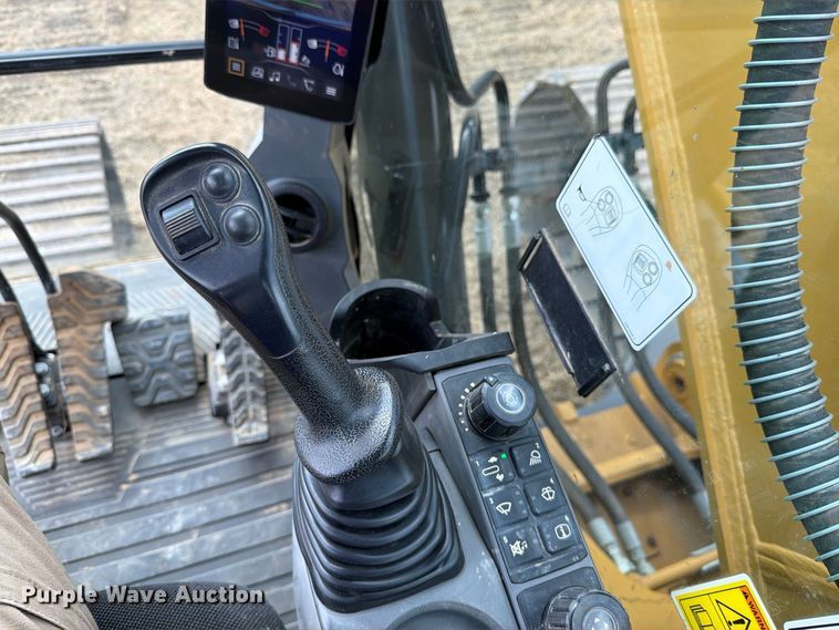 image for item FN3533 2020 Caterpillar 330 GC excavator