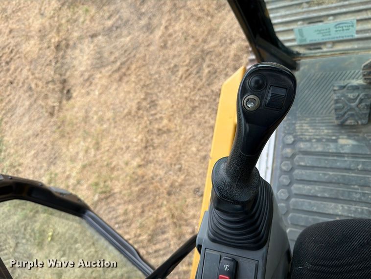 image for item FN3533 2020 Caterpillar 330 GC excavator
