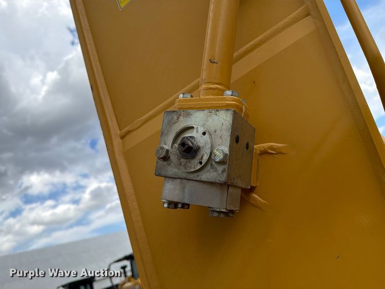 image for item FN3534 2020 Caterpillar 330 GC excavator