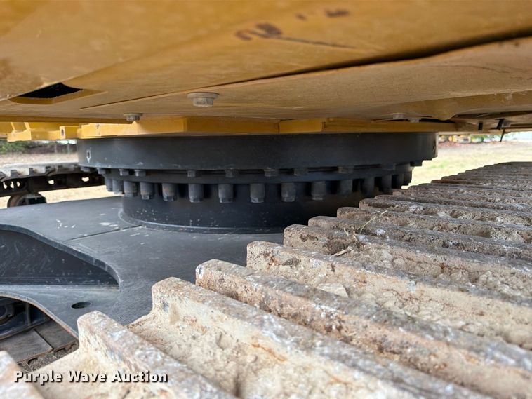 image for item FN3534 2020 Caterpillar 330 GC excavator
